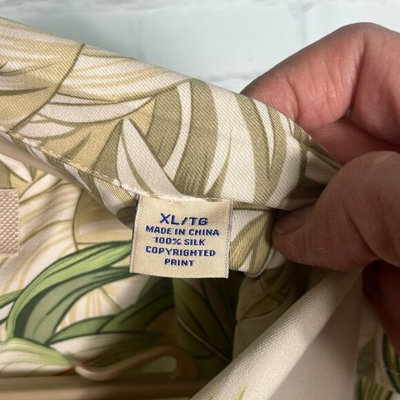 Tommy Bahama Green/creams Palms Silk Short Sleeve Button Down Hawaiian Shirt XL - Picture 4 of 7